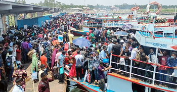 শিমুলিয়ায় ‘ভুয়া খবরে’ লঞ্চঘাটে যাত্রীদের ভিড়
