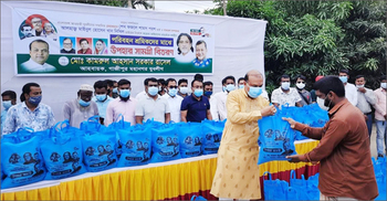 কর্মহীন পরিবহন শ্রমিকদের যুবলীগ নেতার ঈদ উপহার