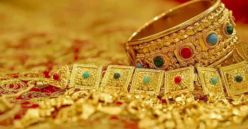 মালিকের ১৮ লাখ টাকার সোনা-হীরা বিক্রি করতে গিয়ে ধরা গৃহপরিচারিকা