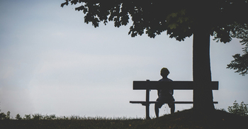 জীর্ণ পাতা ঝরার বেলায়