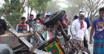 Gopalganj road crash claims five lives