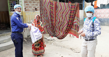 ফোন করে ঠিকানা বললেই বাড়িতে খাবার পৌঁছে দেয় পুলিশ