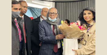 President reaches London from Berlin