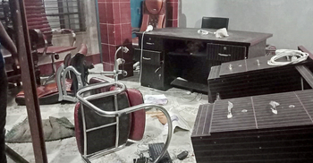 জাল জন্ম নিবন্ধন দিয়ে ভোটার হওয়ার চেষ্টা, ইউপি কার্যালয়ে হামলা