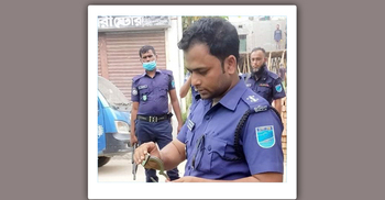 আবর্জনার স্তূপে মিললো হাতকড়া