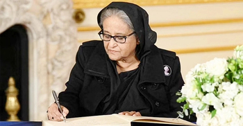 PM pays tribute to late Queen at her lying-in-state in Westminster