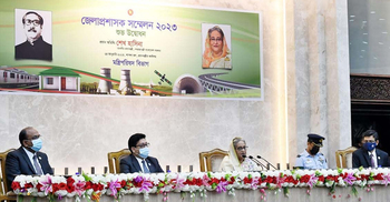 Take only necessary projects: PM asks DCs, issues 25 directives