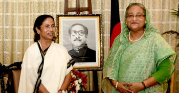 Sheikh Hasina invites Mamata Banerjee to see Padma Bridge