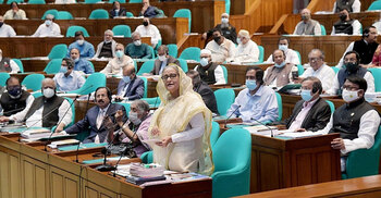 Bangladesh will face no economic crisis, PM assures JS