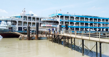 সাগর উত্তাল, হাতিয়ার সঙ্গে নৌ যোগাযোগ বন্ধ