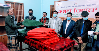 হকারদের মুখে হাসি ফোটাল প্রশাসন