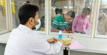 মাঙ্কিপক্স প্রতিরোধে হিলি চেকপোস্টে বাড়তি সতর্কতা