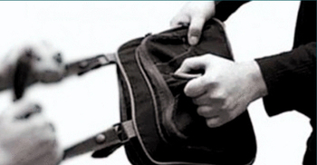 দিন-দুপুরে রকেটকর্মীকে কুপিয়ে সোয়া ৫ লাখ টাকা ছিনতাই