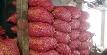 আমদানি স্বাভাবিক, তবুও বাড়ছে পেঁয়াজের দাম