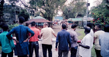 নববর্ষে হিলি স্থলবন্দরে আমদানি-রপ্তানি বন্ধ