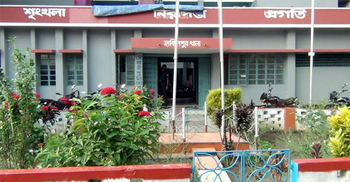 বাড়ির ছাদে বিদ্যুৎস্পৃষ্টে ব্যবসায়ীর মৃত্যু