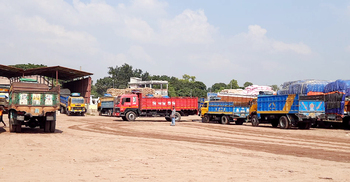 ডলার সংকটে কমেছে আমদানি, রপ্তানি শূন্যের কোটায়