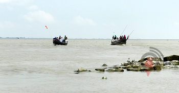 ইলিশের দেখা নেই, অপেক্ষা বৃষ্টির