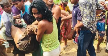 পিকআপ-ট্রাক্টরের সংঘর্ষে প্রাণ গেল দুইজনের