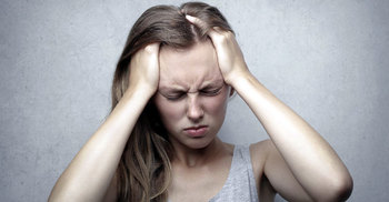 যে ৭ অভ্যাস আপনার হতাশার জন্য দায়ী