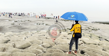 ঘূর্ণিঝড় সিত্রাং: সিডরের সঙ্গে মিল দেখছেন কুয়াকাটার মানুষ