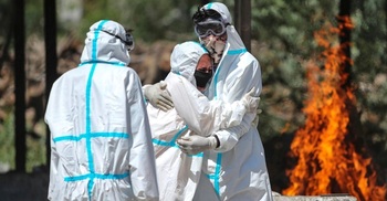 India coronavirus cases pass 25 million