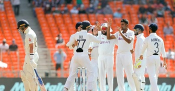India dismiss England for 205 in final Test