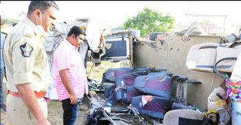 14 killed in India’s Andhra Pradesh bus accident