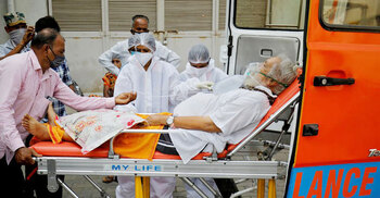 India’s new COVID-19 cases stay above 300,000