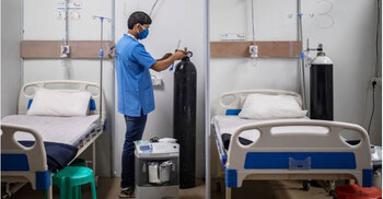 India fears new COVID wave as Omicron infections spread