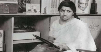 Lata Mangeshkar, India’s nightingale, dies
