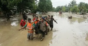 Flash floods kill 16, displace hundreds in Indonesia