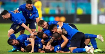Impressive Italy beat Switzerland to reach last 16