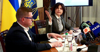 Ukraine war: Zelensky fires security chief and top prosecutor