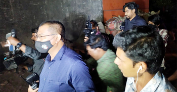 এফডিসিতে হঠাৎ পুলিশ