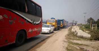 ঘরমুখো মানুষের চাপ, বঙ্গবন্ধু সেতু পশ্চিম মহাসড়কে তীব্র যানজট