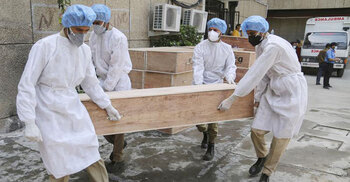 India sets global record for daily coronavirus deaths