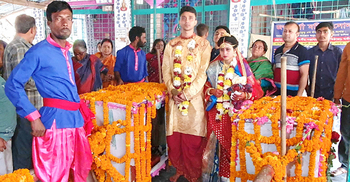 মায়ের ইচ্ছা পূরণে পালকিতে বিয়ে