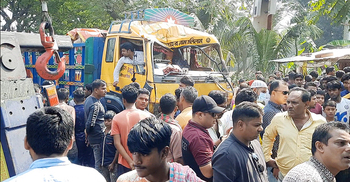 ঝিনাইদহে সড়ক দুর্ঘটনায় নিহত ১, আহত ১৫