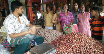 ৭শ টাকায় খাসির মাংস খেতে পারেন ২৭০ টাকায় পেঁয়াজ খেতে কষ্ট কিসের!