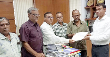 হাসপাতালের ৩০ চিকিৎসক ‘ভ্রমণে’, প্রতিবাদে স্মারকলিপি