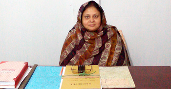 সেমাই না দিলে ‘কারখানা বন্ধের হুমকি’ স্যানিটারি ইন্সপেক্টরের