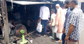 শেষ সময়ে জমে উঠেছে পটুয়াখালীর কামারশালা