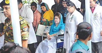 চিকিৎসার জন্য বিদেশে যেতে খালেদার জামিন আবেদন খারিজ
