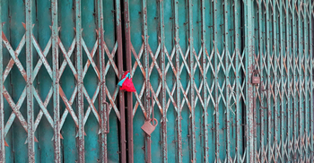 আতঙ্কের সুযোগ নিয়ে চালের দাম বৃদ্ধি, ব্যবসায়ীর চার গুদাম সিলগালা