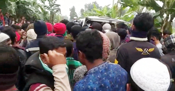 করোনার টিকা দিয়ে ফেরার পথে প্রাণ গেলো স্কুলছাত্রীর