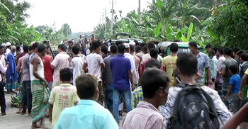 ট্রাক-সিএনজি সংঘর্ষে প্রাণ গেল তিনজনের