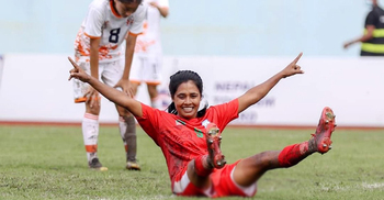 কটু কথা শুনেও কৃষ্ণা এখন সেরা ফুটবলার