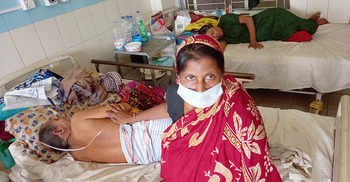 মৌলভীবাজার হাসপাতালের করোনা ইউনিটে শয্যা সংকট