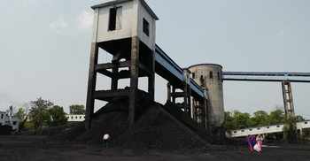 খনি এলাকার বাইরে থাকার খেসারত দিচ্ছেন ১০৭ কর্মকর্তা-কর্মচারী